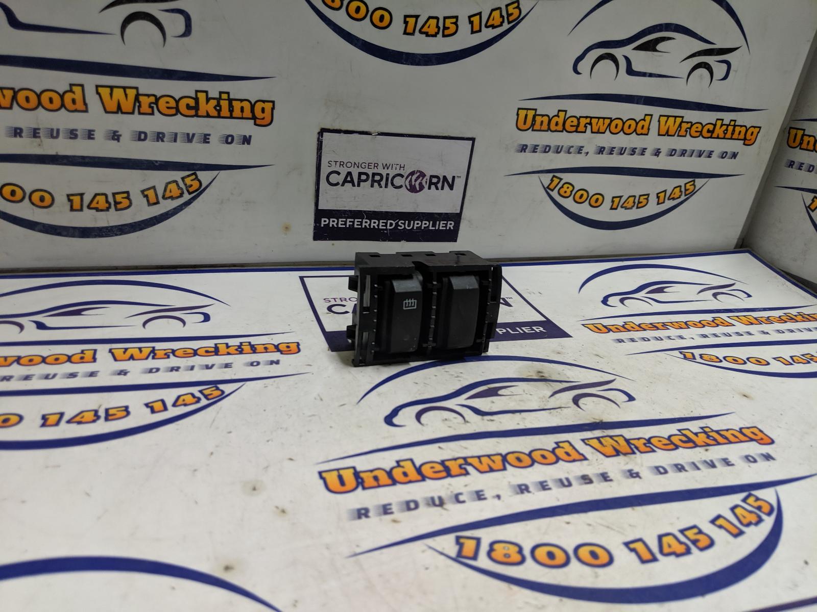 View Auto part Misc Switch/Relay Renault Trafic 2017