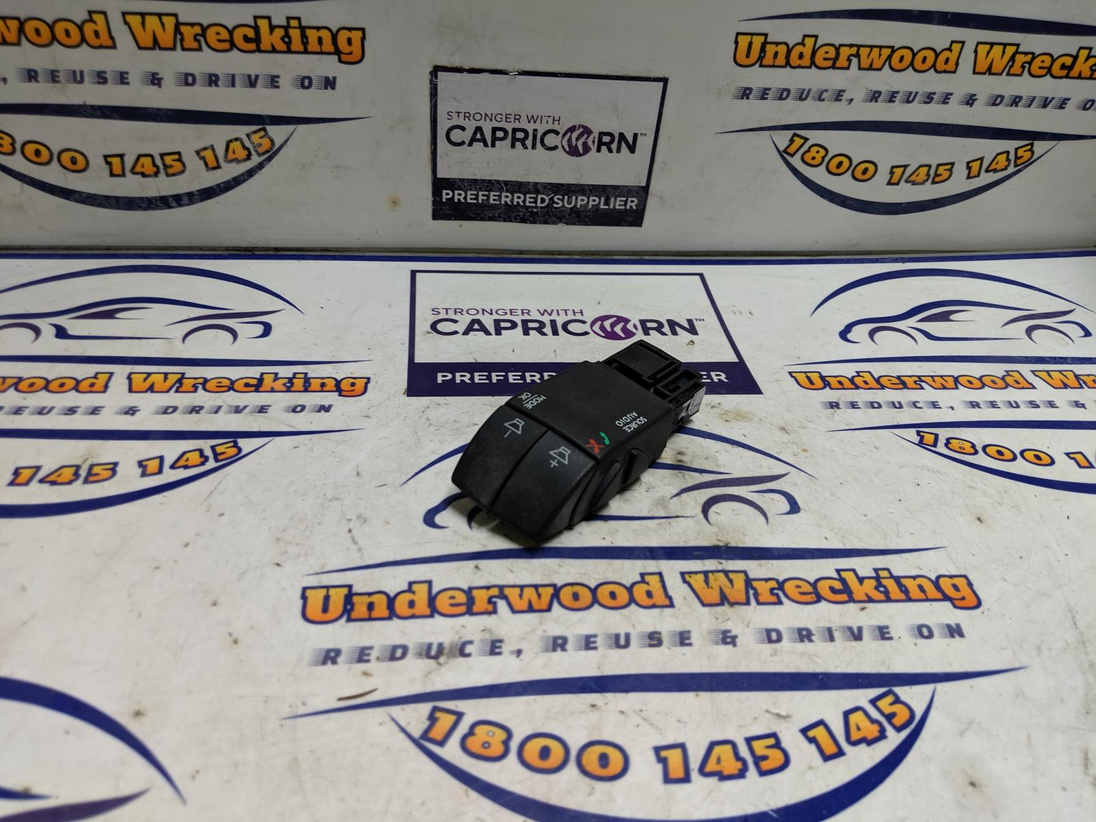 View Auto part Misc Switch/Relay Renault Trafic 2017