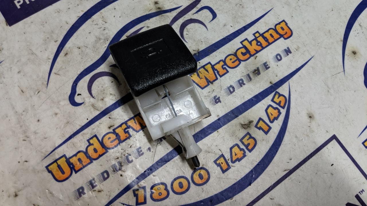 View Auto part Bonnet Release Toyota Kluger 2014