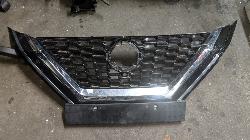 View Auto part Grille Nissan Qashqai 2023
