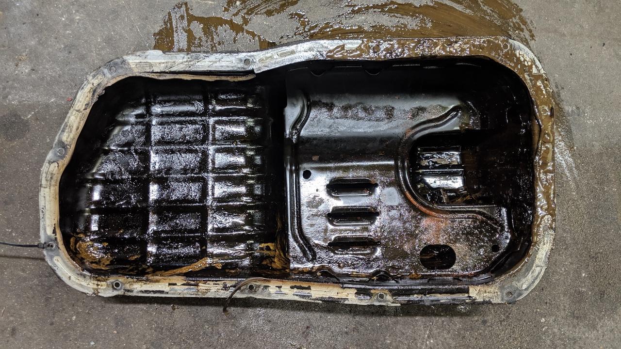 1995 Nissan Navara Oil Pan/Sump View Auto part Oil Pan/Sump Nissan Navara 1995