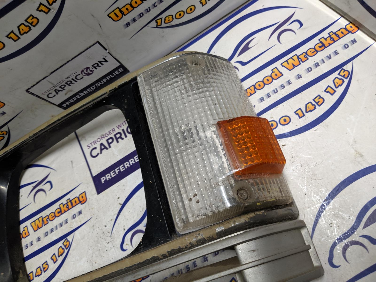 View Auto part Left Indicator/Fog/Side Mitsubishi L300 1982