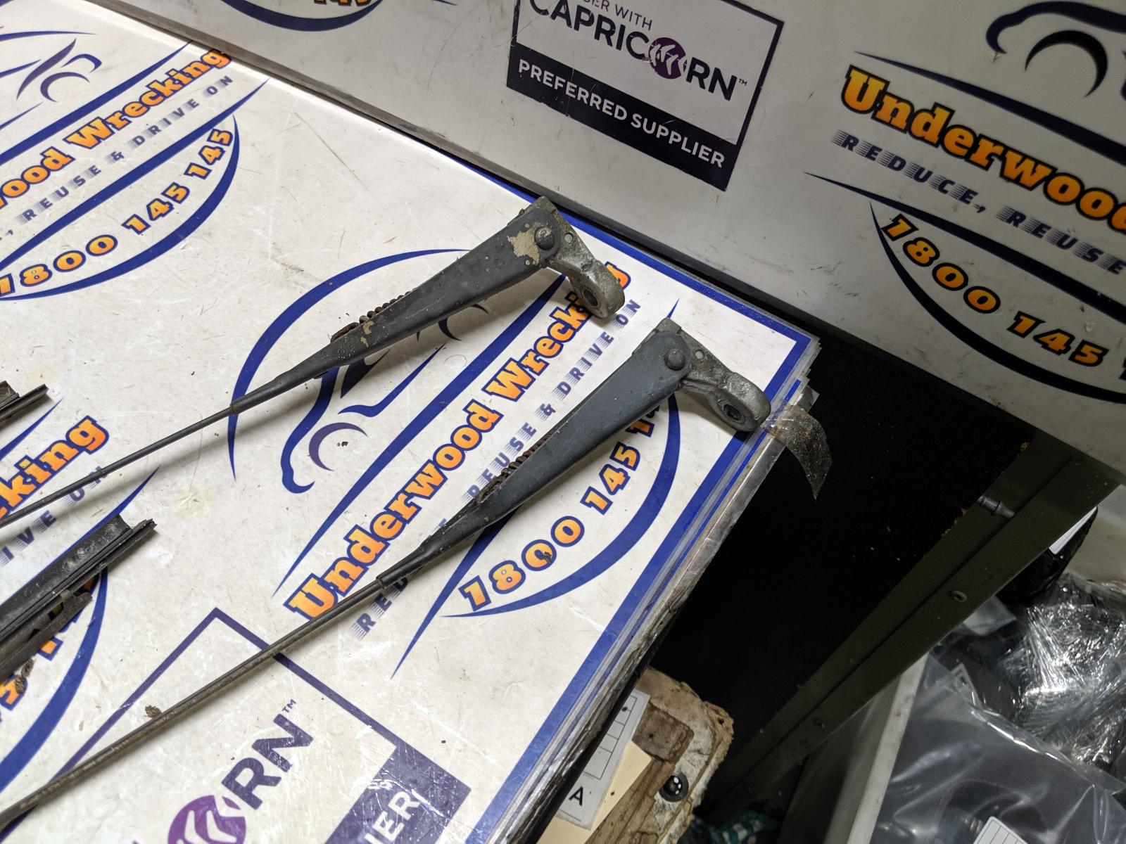 View Auto part Wiper Arm Mitsubishi L300 1982