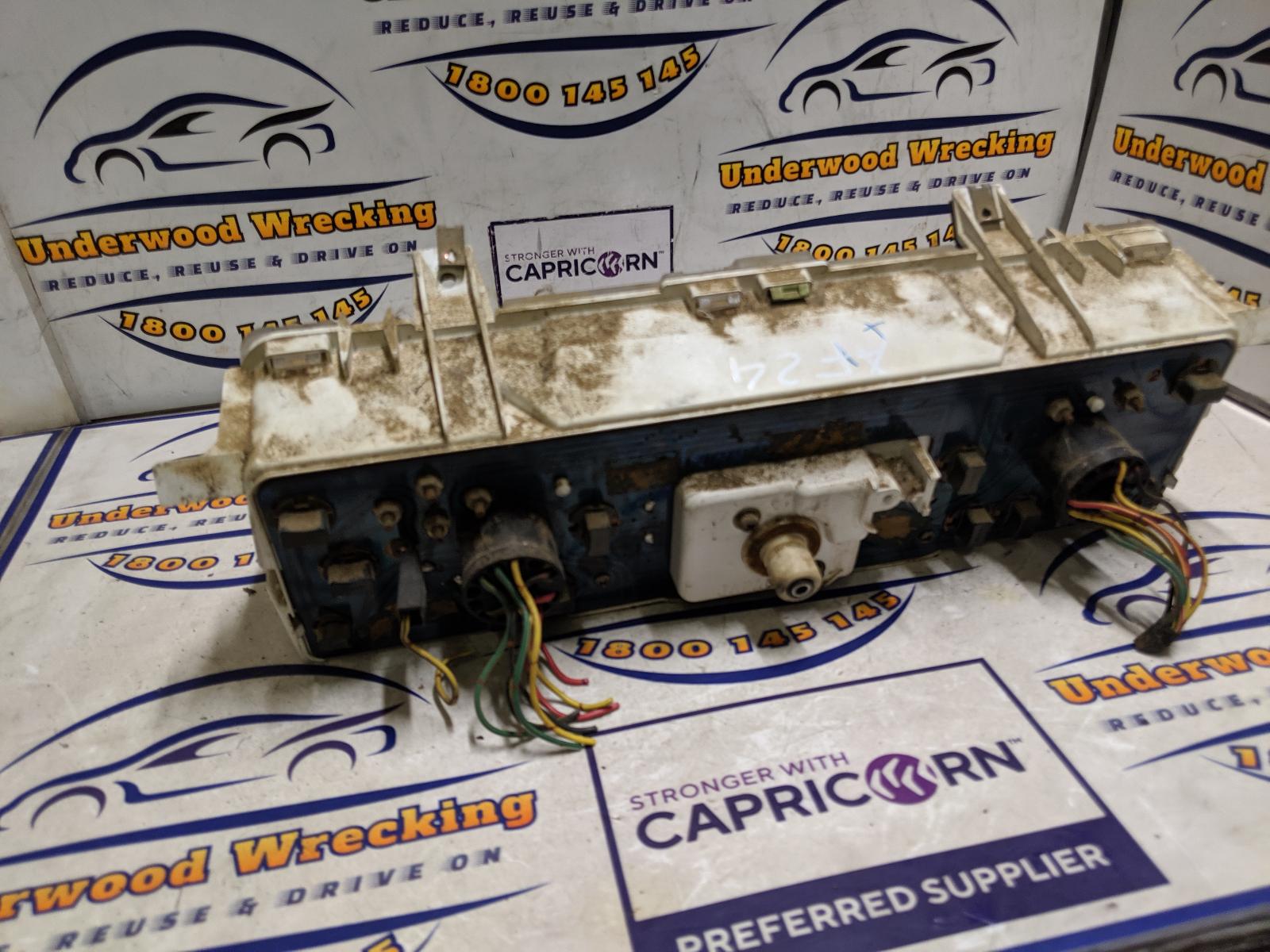 View Auto part Instrument Cluster Mitsubishi L300 1982