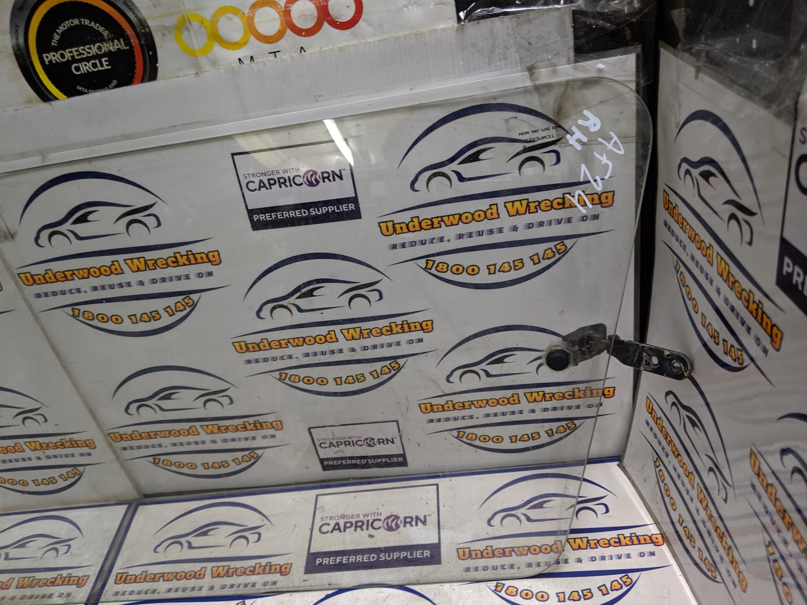 View Auto part Right Rear Side Glass Mitsubishi L300 1982