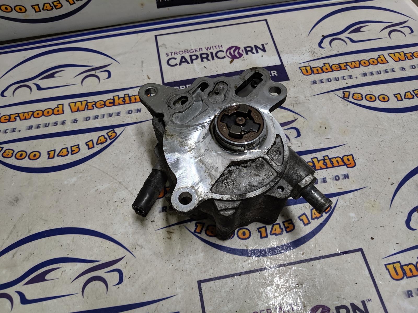 View Auto part Vacuum/Air Pump Volkswagen Passat 2008