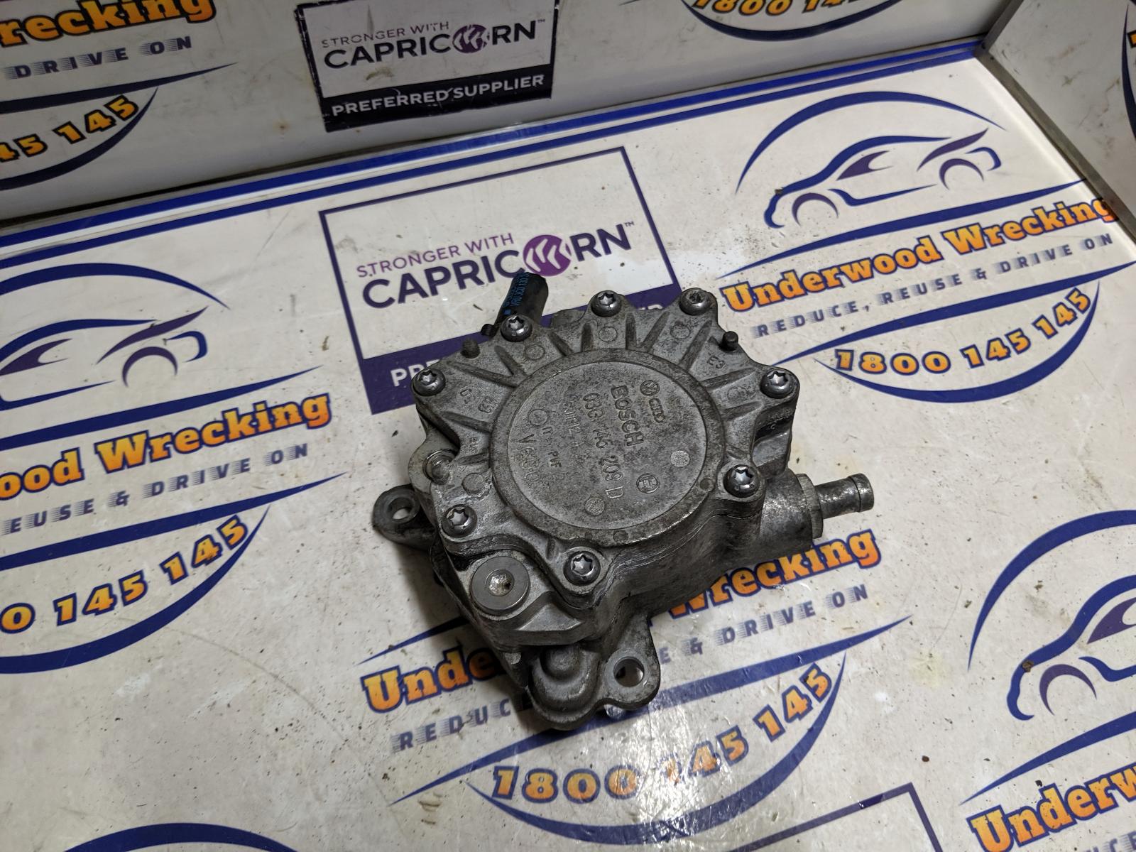 View Auto part Vacuum/Air Pump Volkswagen Passat 2008