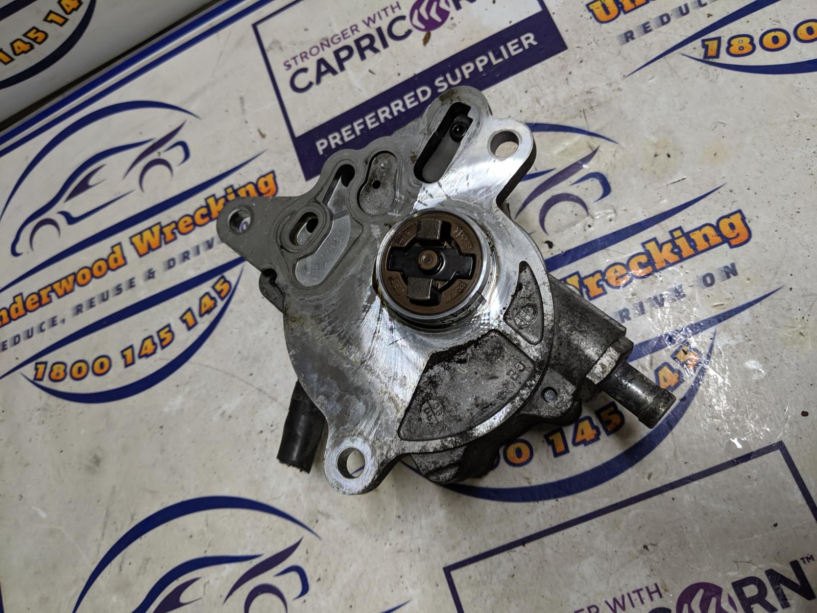 View Auto part Vacuum/Air Pump Volkswagen Passat 2008