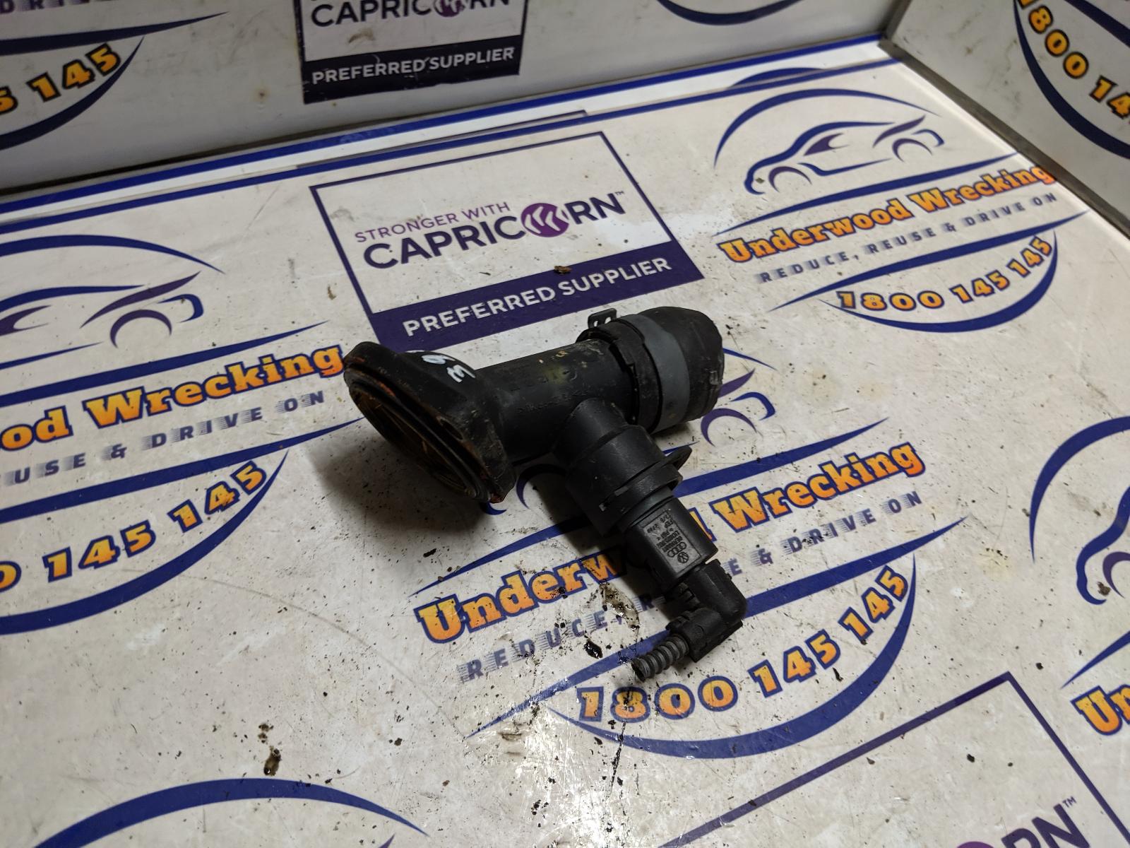 View Auto part Thermostat Housing Volkswagen Passat 2008