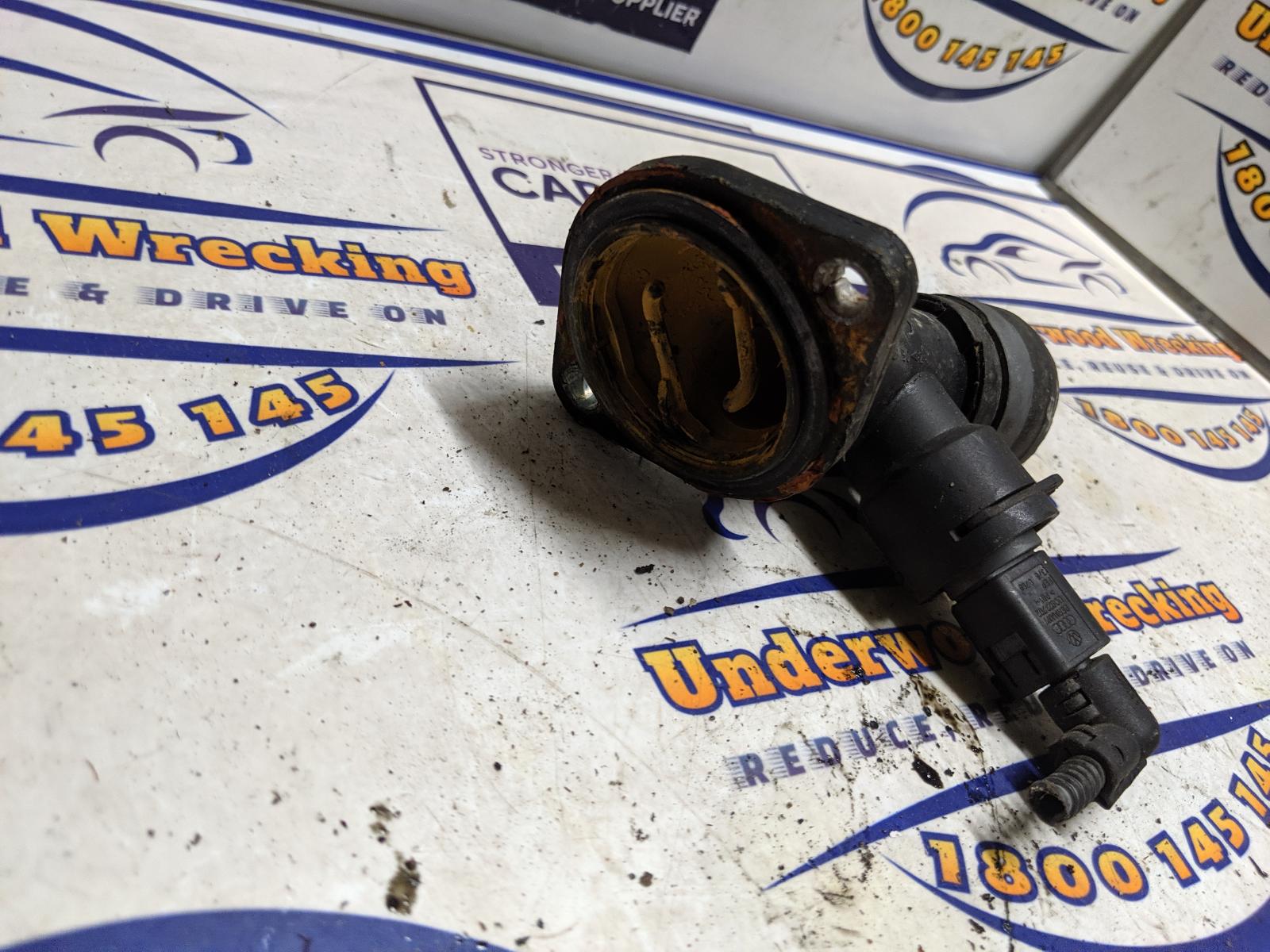 View Auto part Thermostat Housing Volkswagen Passat 2008