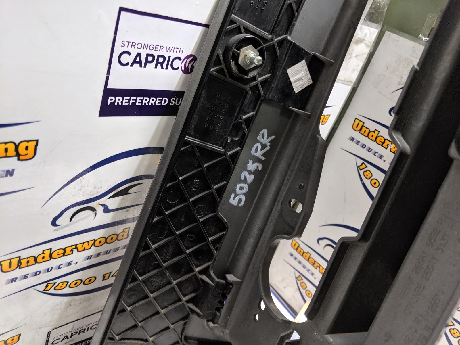 View Auto part Right Taillight Renault Trafic 2017