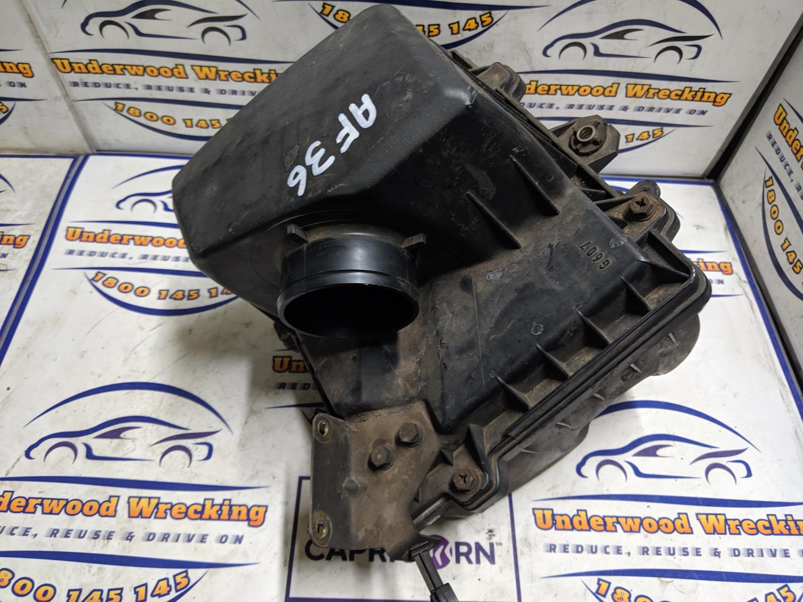 View Auto part Air Cleaner/Box Ford Courier 1998