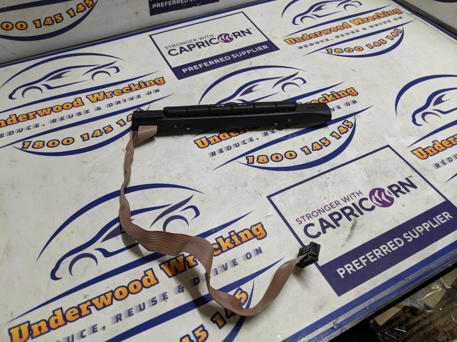 View Auto part Misc Switch/Relay Bmw 1 Series 2009