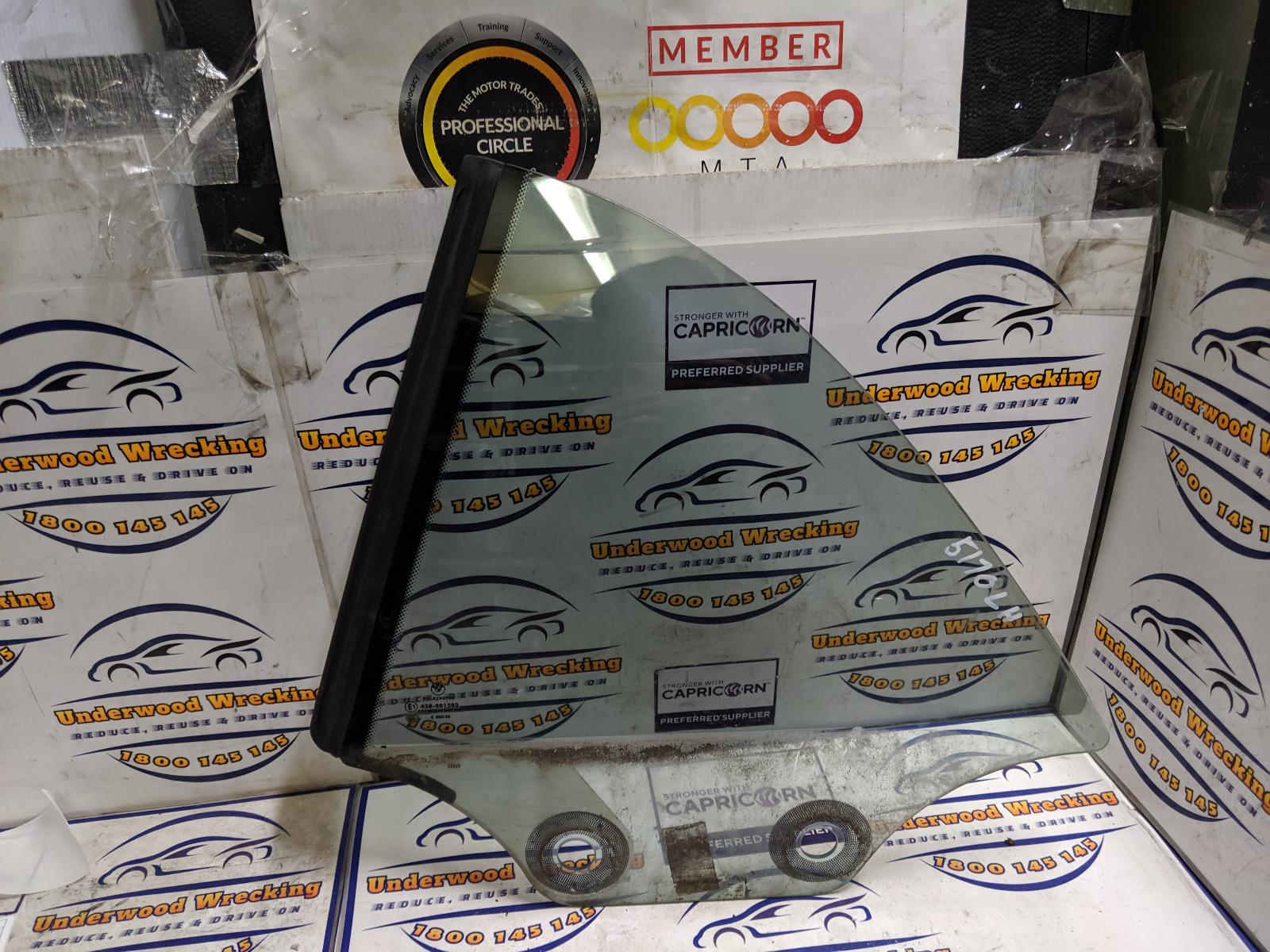 View Auto part Left Rear Side Glass Bmw 1 Series 2009