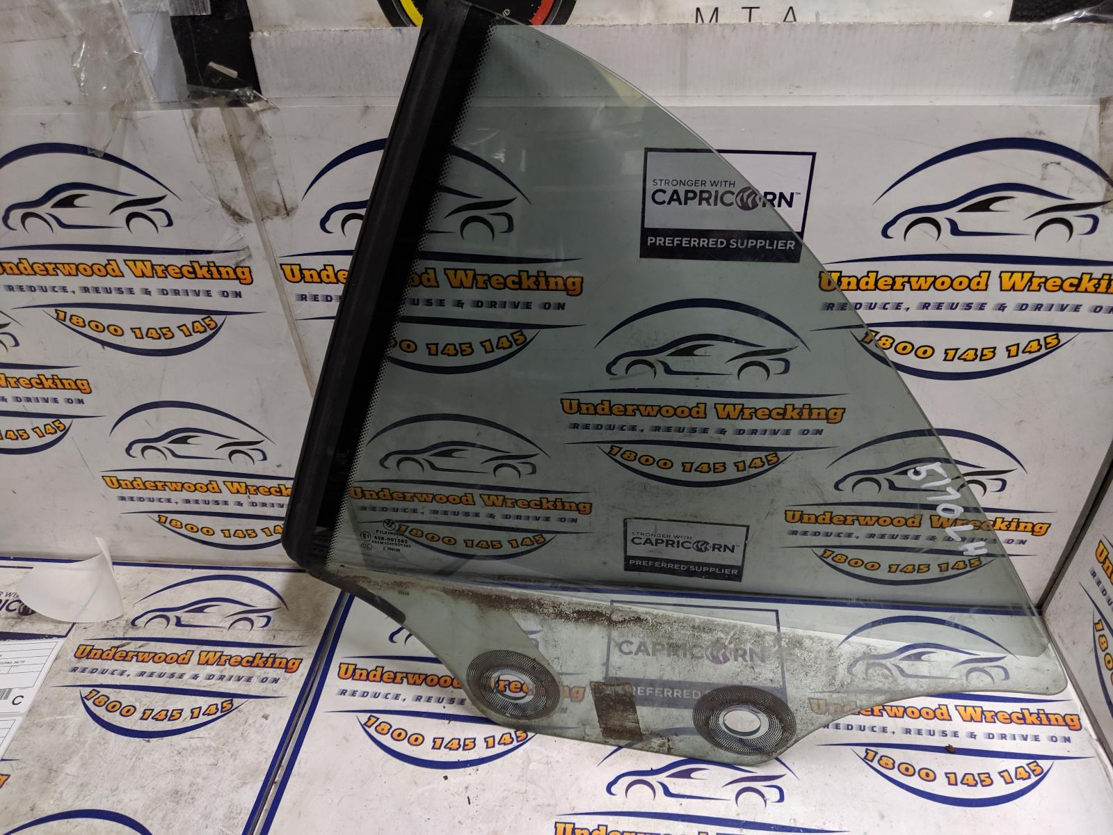 View Auto part Left Rear Side Glass Bmw 1 Series 2009