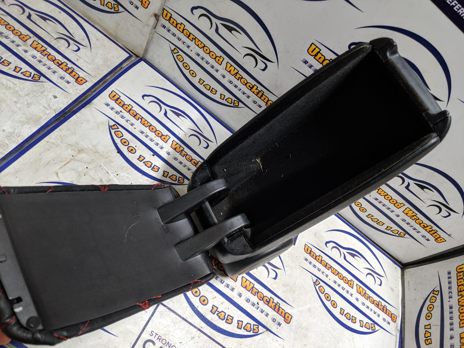 View Auto part Console Audi A3 2008