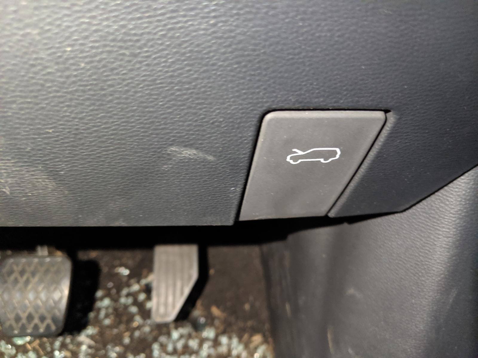 View Auto part Bonnet Release Ldv D90 2020