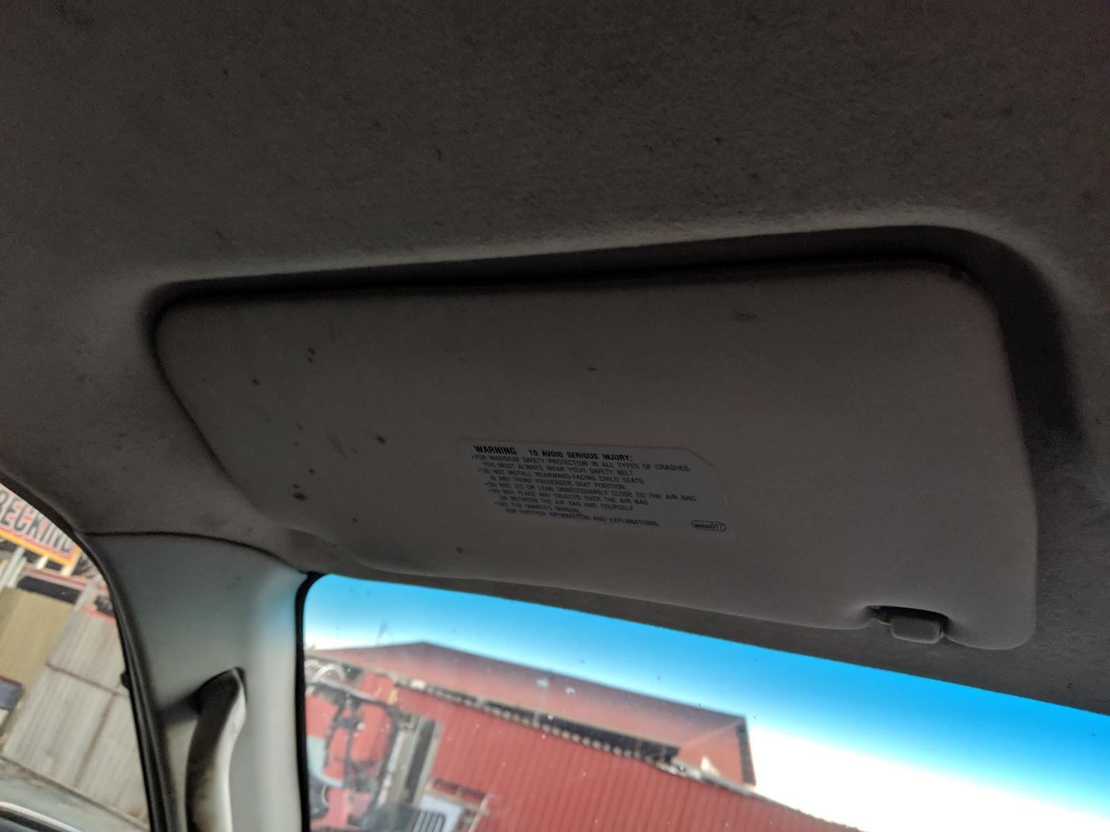 View Auto part Sunvisor Mitsubishi Pajero 2004