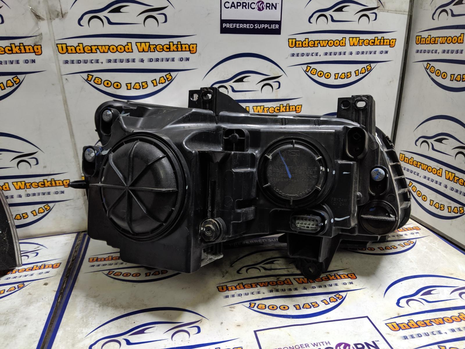 View Auto part Left Headlamp Chrysler 300c 2013