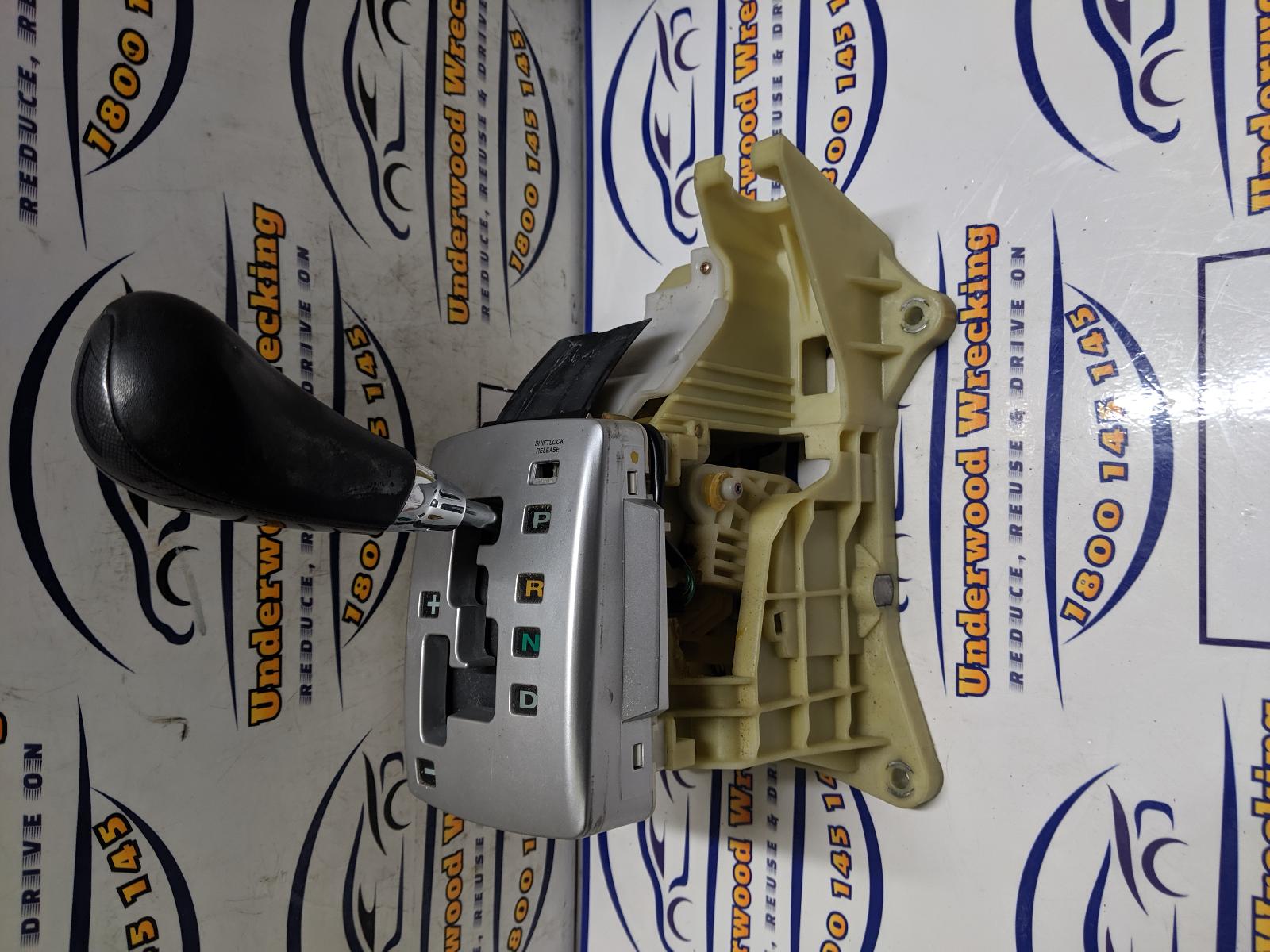 2005 Hyundai Sonata Gear Stick/Shifter View Auto part Gear Stick/Shifter Hyundai Sonata 2005