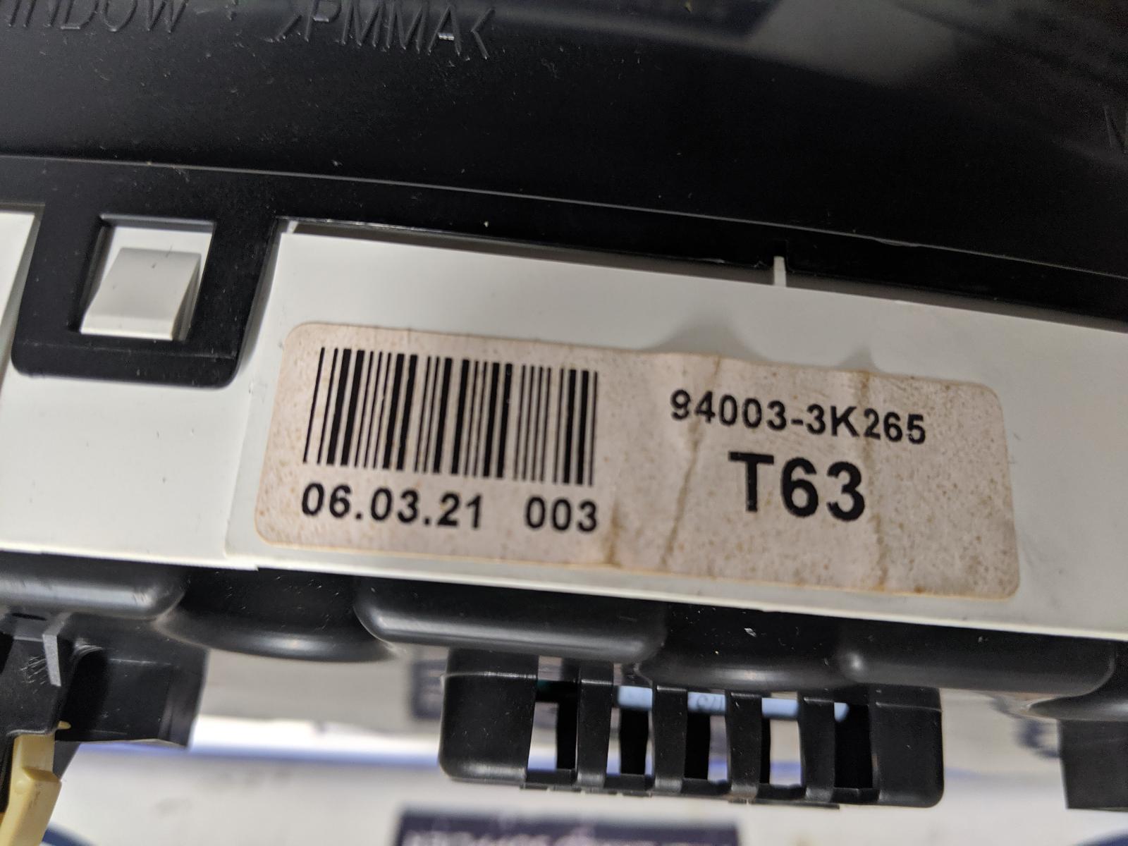 View Auto part Instrument Cluster Hyundai Sonata 2005