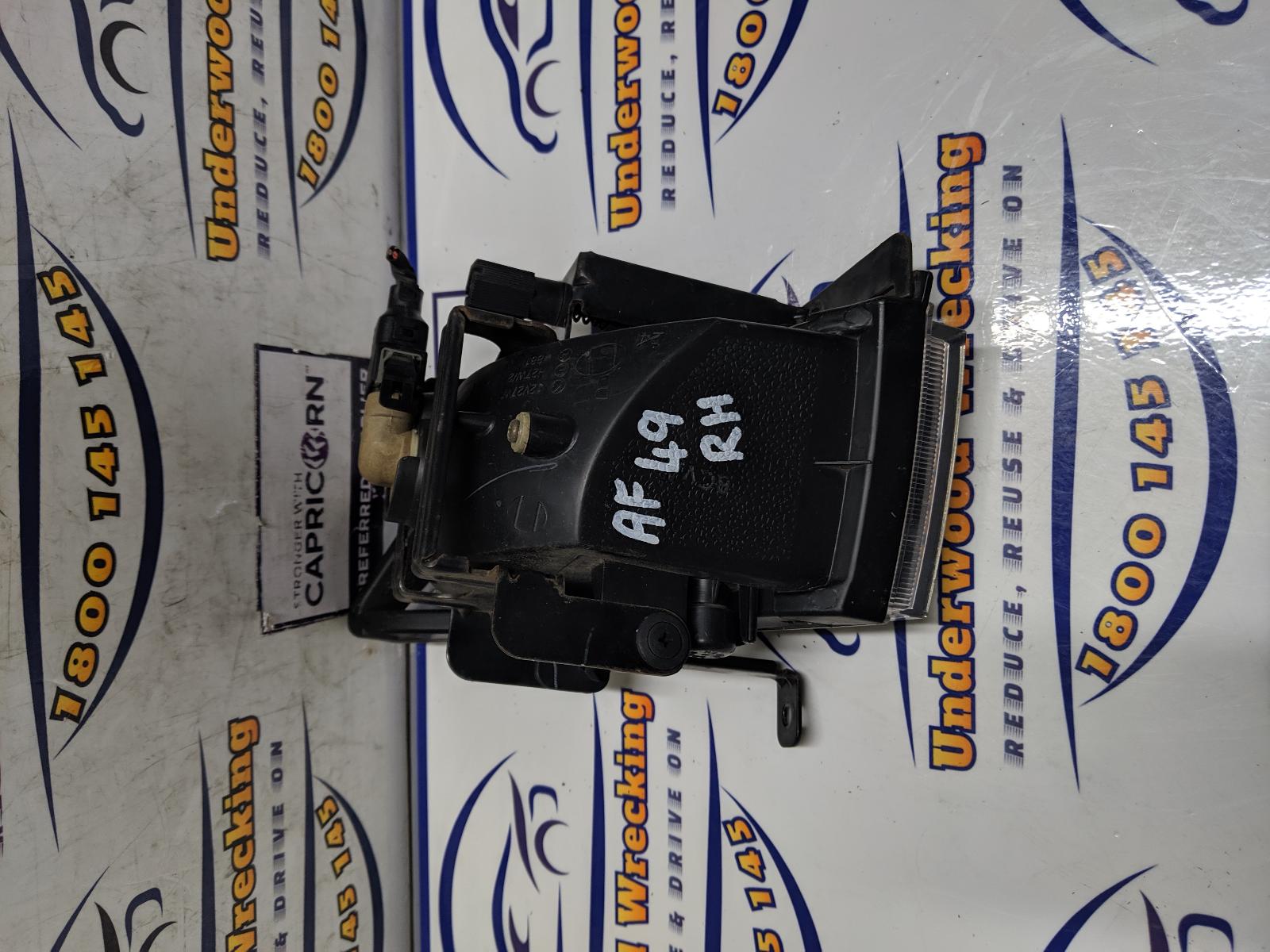 2005 Hyundai Sonata Right Indicator/Fog/Side View Auto part Right Indicator/Fog/Side Hyundai Sonata 2005