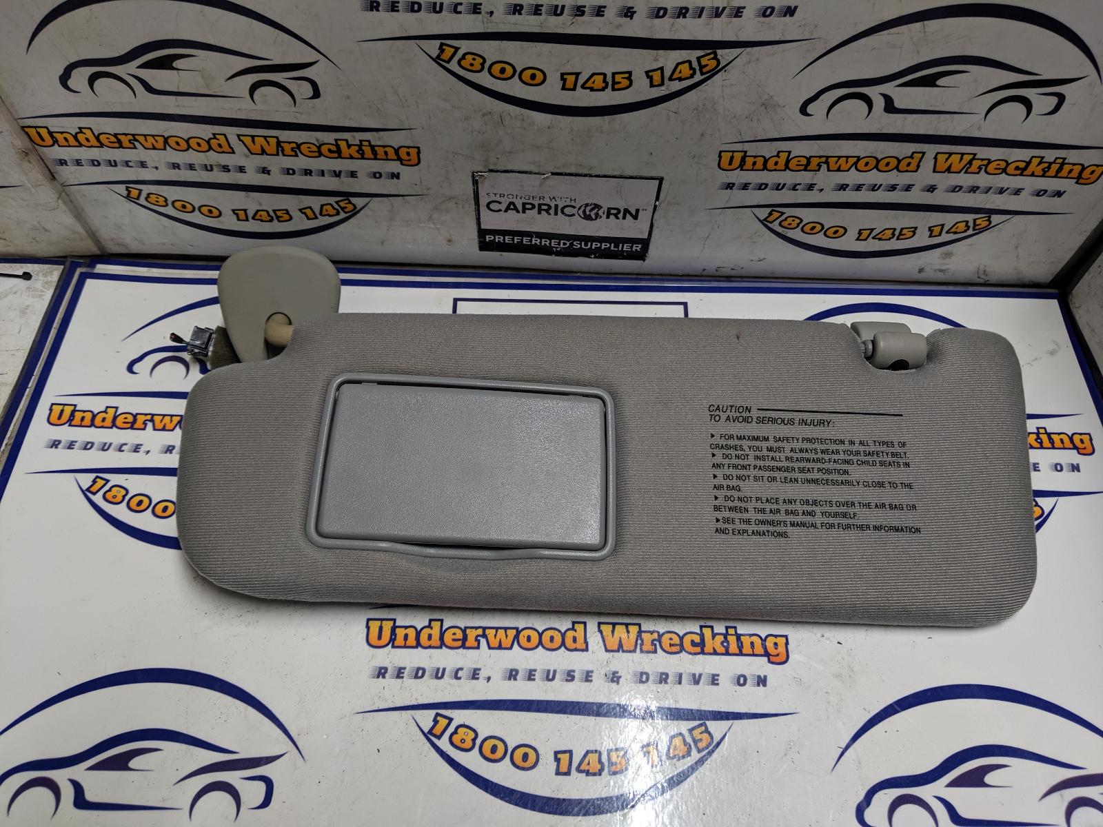 View Auto part Sunvisor Hyundai Sonata 2005
