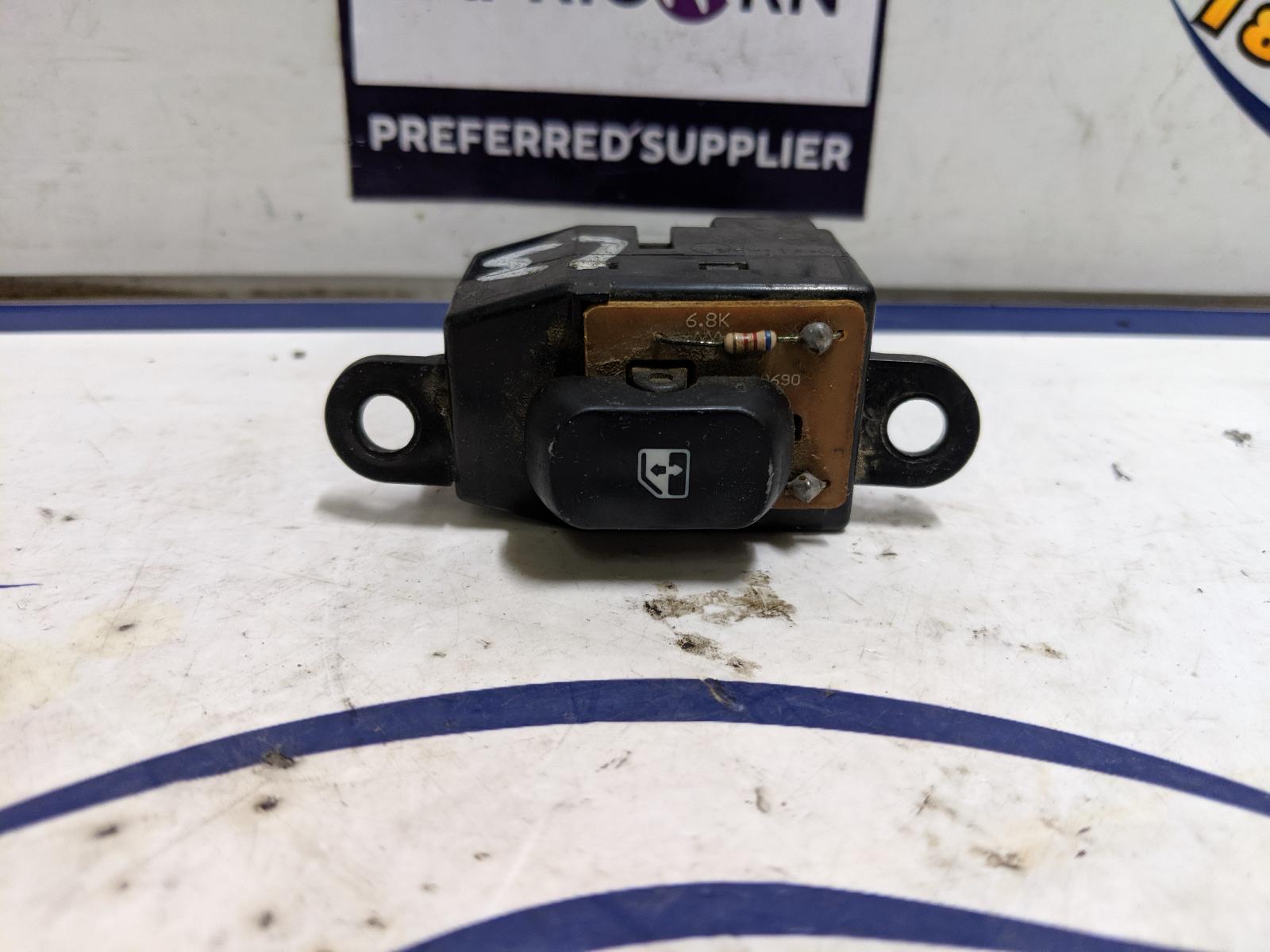 2000 Hyundai Lantra Pwr Dr Wind Switch View Auto part Pwr Dr Wind Switch Hyundai Lantra 2000