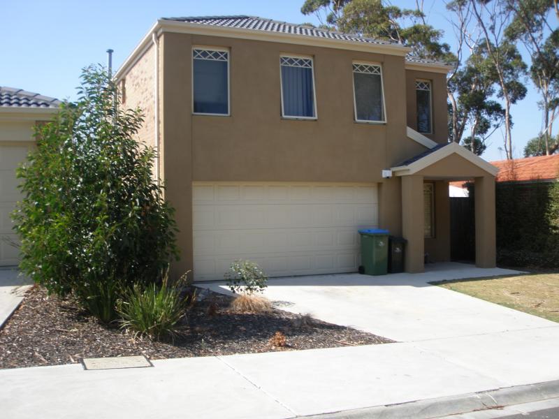 4 Meadow Crest Circuit, Mount Martha, VIC 3934, Sale & Rental History Price Estimator 4 Meadow Crest Circuit, Mount Martha, VIC 3934, Sale & Rental History Price Estimator