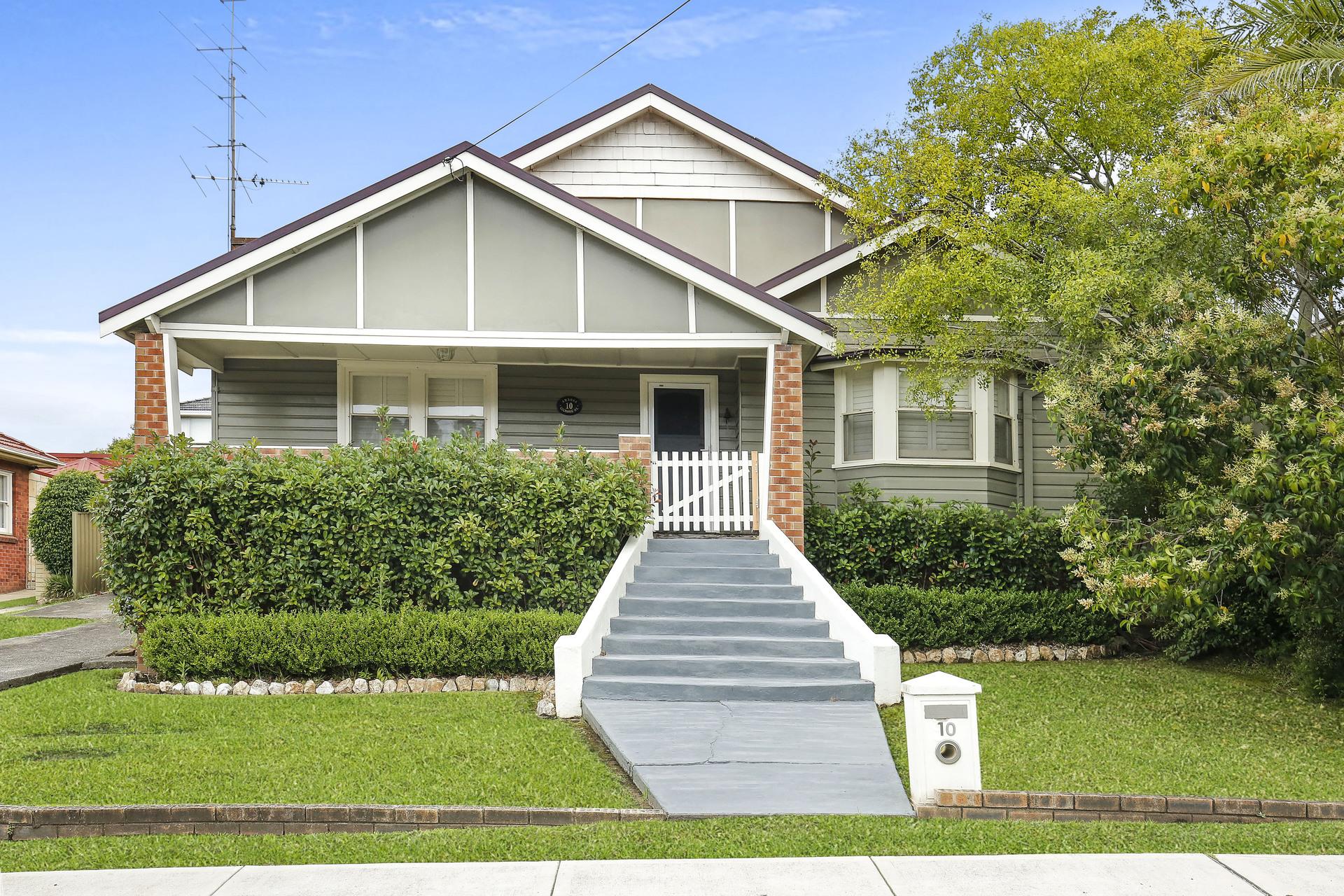 10 Gilmore Street, West Wollongong, NSW 2500, Sale & Rental History