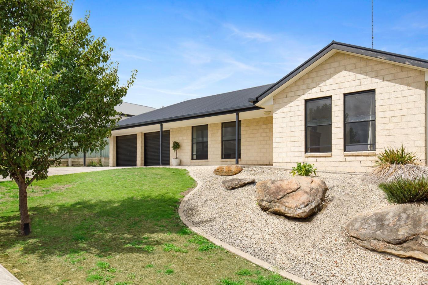 Mount Gambier Australia Vintage Poster Restored Poster By Vintagetreasure Vintage Travel Posters Travel Posters Posters Australia