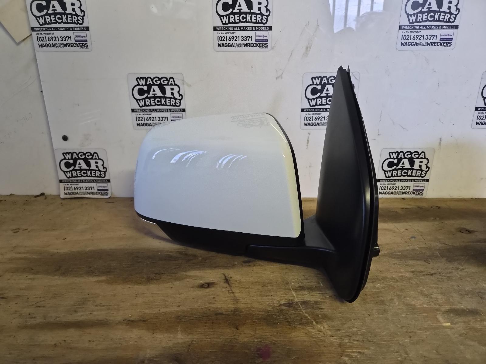 2014 Isuzu Dmax Right Door Mirror View Auto part Right Door Mirror Isuzu Dmax 2014