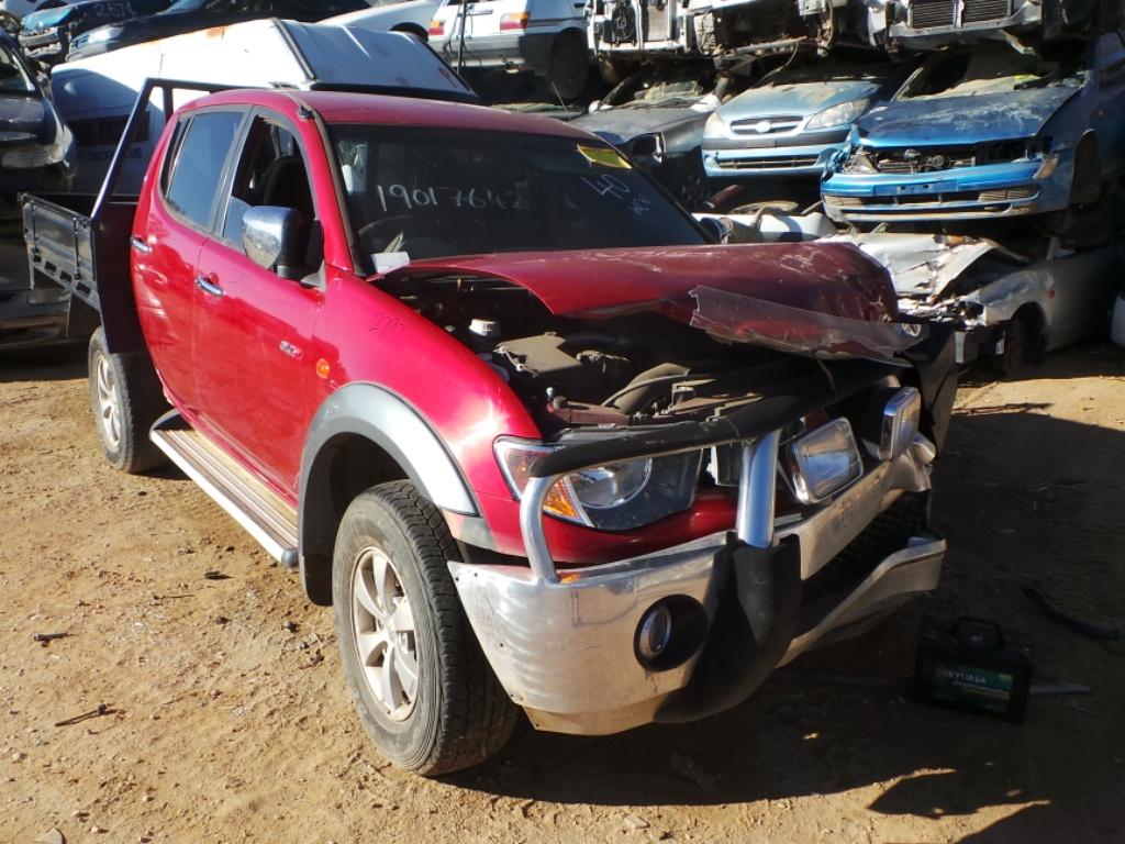 View Auto part Right Front Window Reg/Motor Mitsubishi Triton 2008