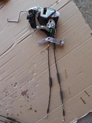 View Auto part Door/Boot/Gate Lock Mitsubishi Triton 2009
