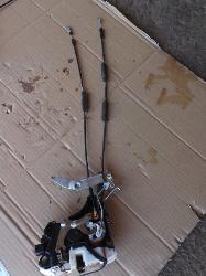 View Auto part Door/Boot/Gate Lock Mitsubishi Triton 2009