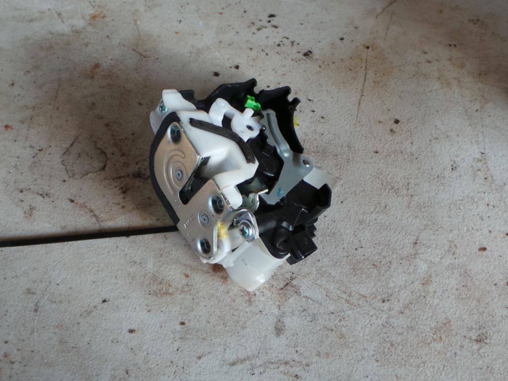 2012 Mitsubishi Triton Door/Boot/Gate Lock View Auto part Door/Boot/Gate Lock Mitsubishi Triton 2012