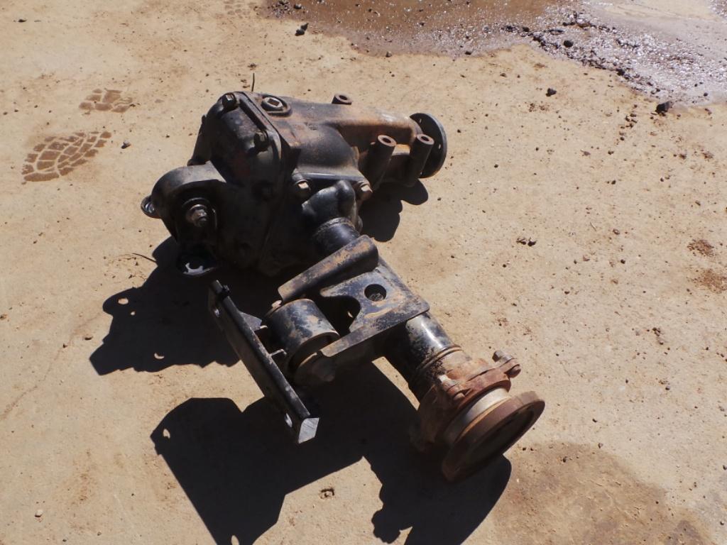 2004 Nissan Navara Differential Centre View Auto part Differential Centre Nissan Navara 2004