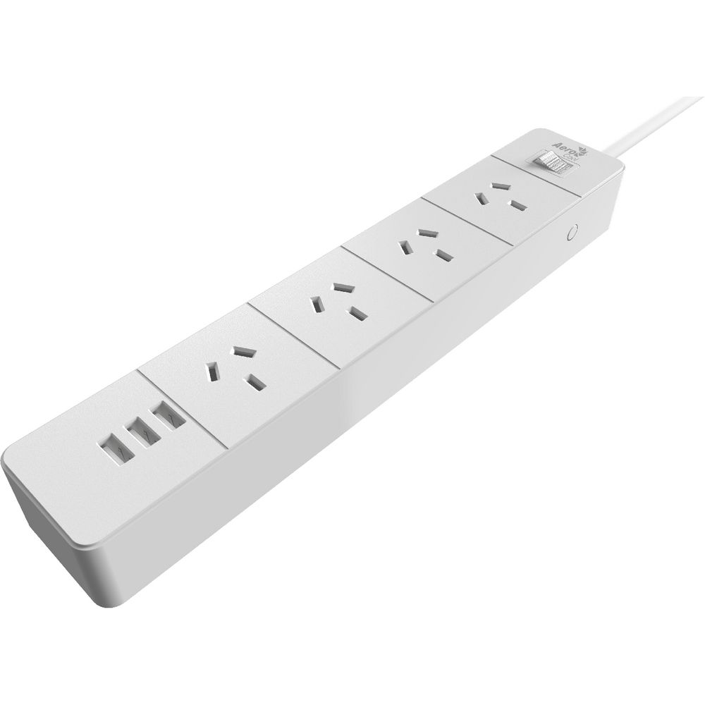 AeroCool 4 Outlet and 3 USB Port Power Board