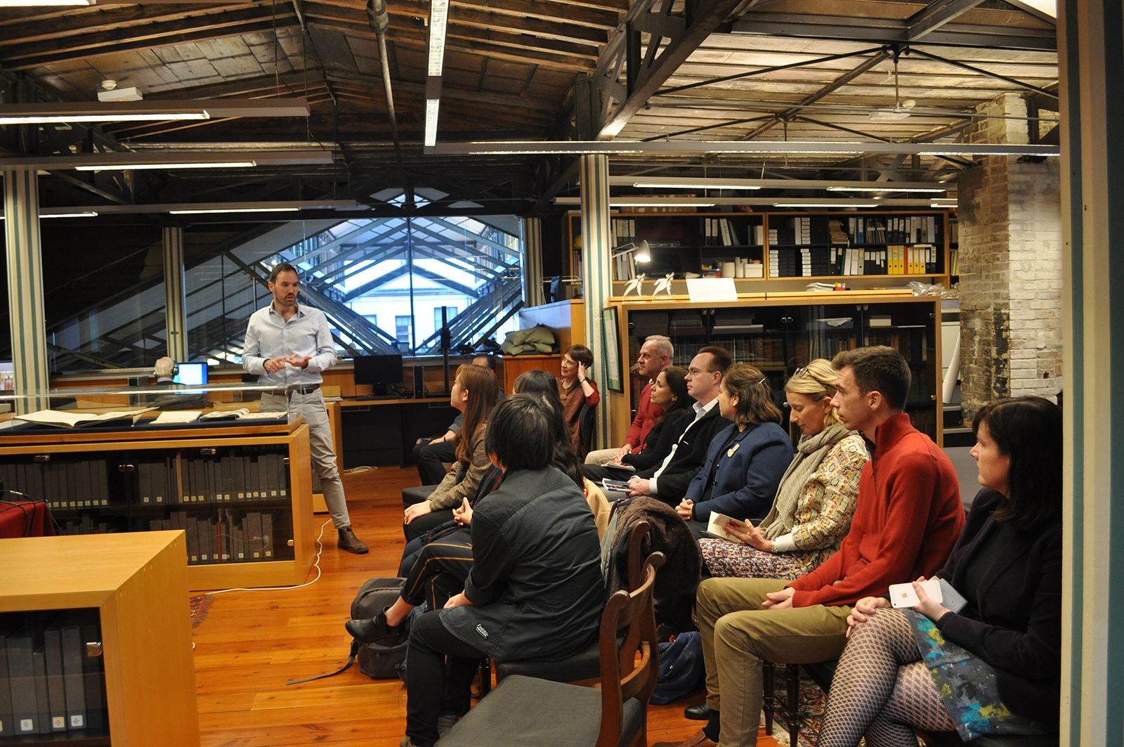 Robert Campbell Director, Curatorial & Museums, Sydney Living Museums, Historic Houses Trust of NSW giving feedback to the four students who presented.