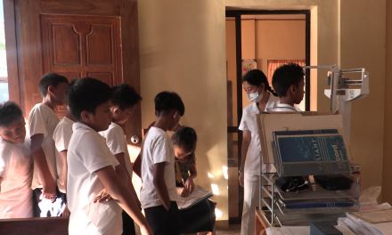 ‘Anti-vax’ sentiment grips Filipino families