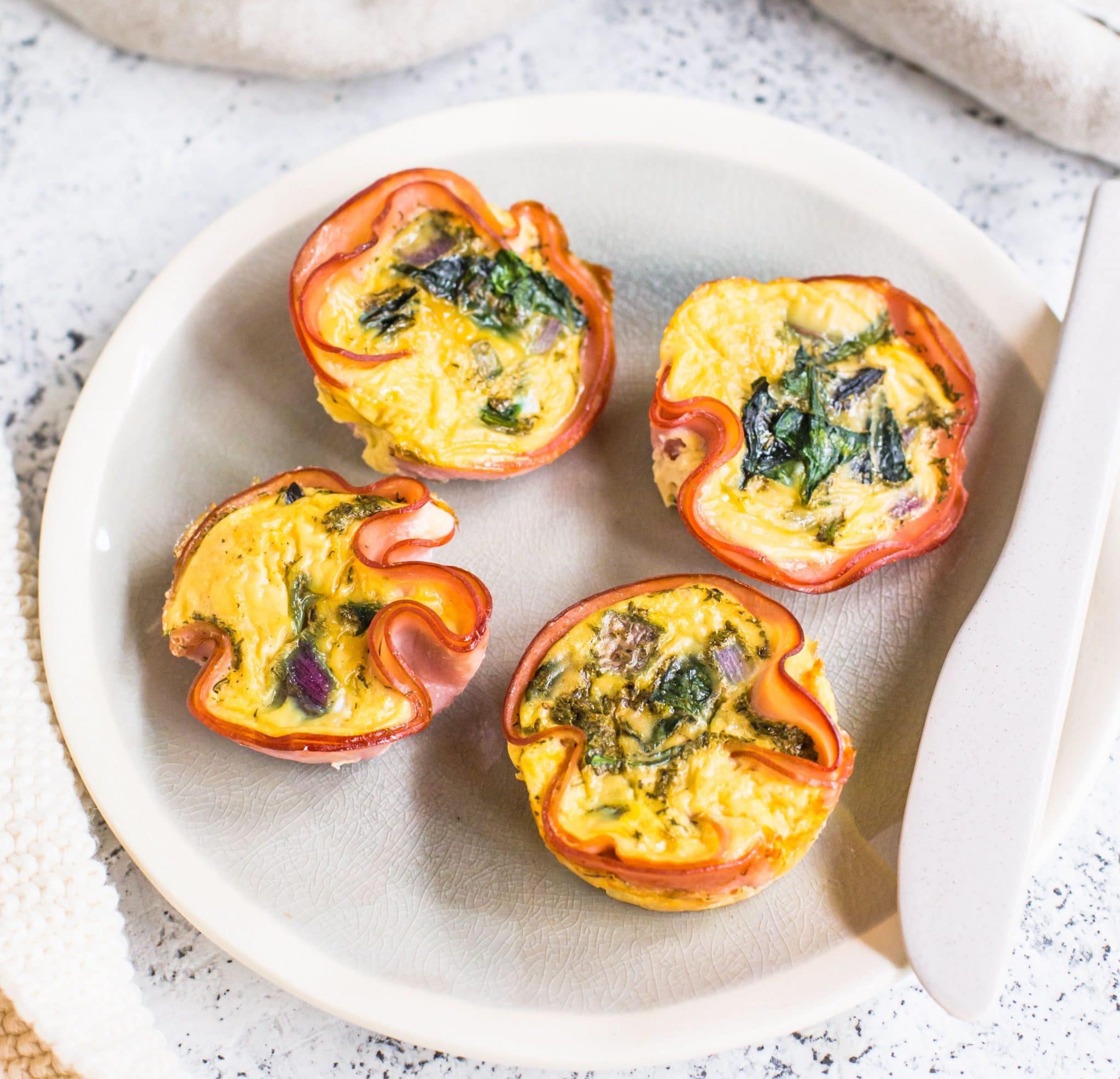 Ham, spinach, and egg breakfast muffins just 320 calories per serve