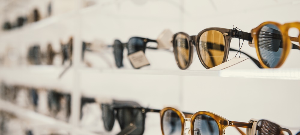 Luxxotica Essilor merge