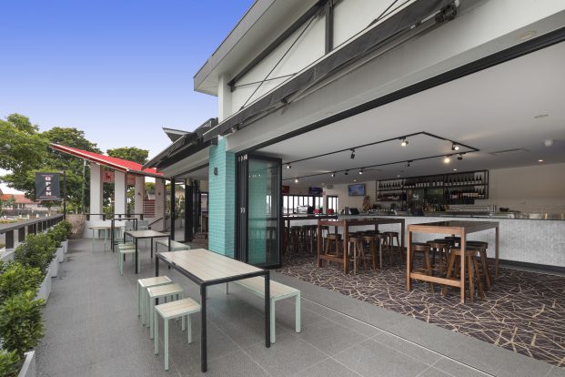 The Red Lion Hotel, Moorooka