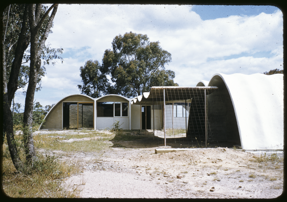Peter Wille, photographer | Kevin Borland, architect | Rice House, Eltham | Completed 1954, reproduction of colour slide, H91.244/566 Melbourne's mid-century architecture on display in new State Library Victoria photography exhibition