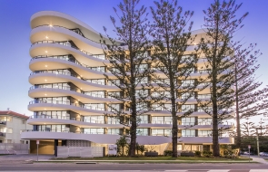 IVY95: Completed new apartments in Broadbeach 150m from the sand