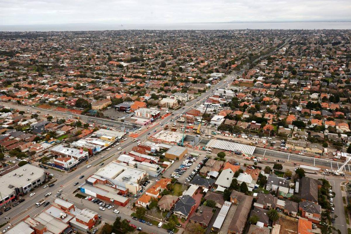 Context matters: Glen Eira's level crossing removals & 'value capture' redevelopment Context matters: Glen Eira's level crossing removals & 'value capture' redevelopment