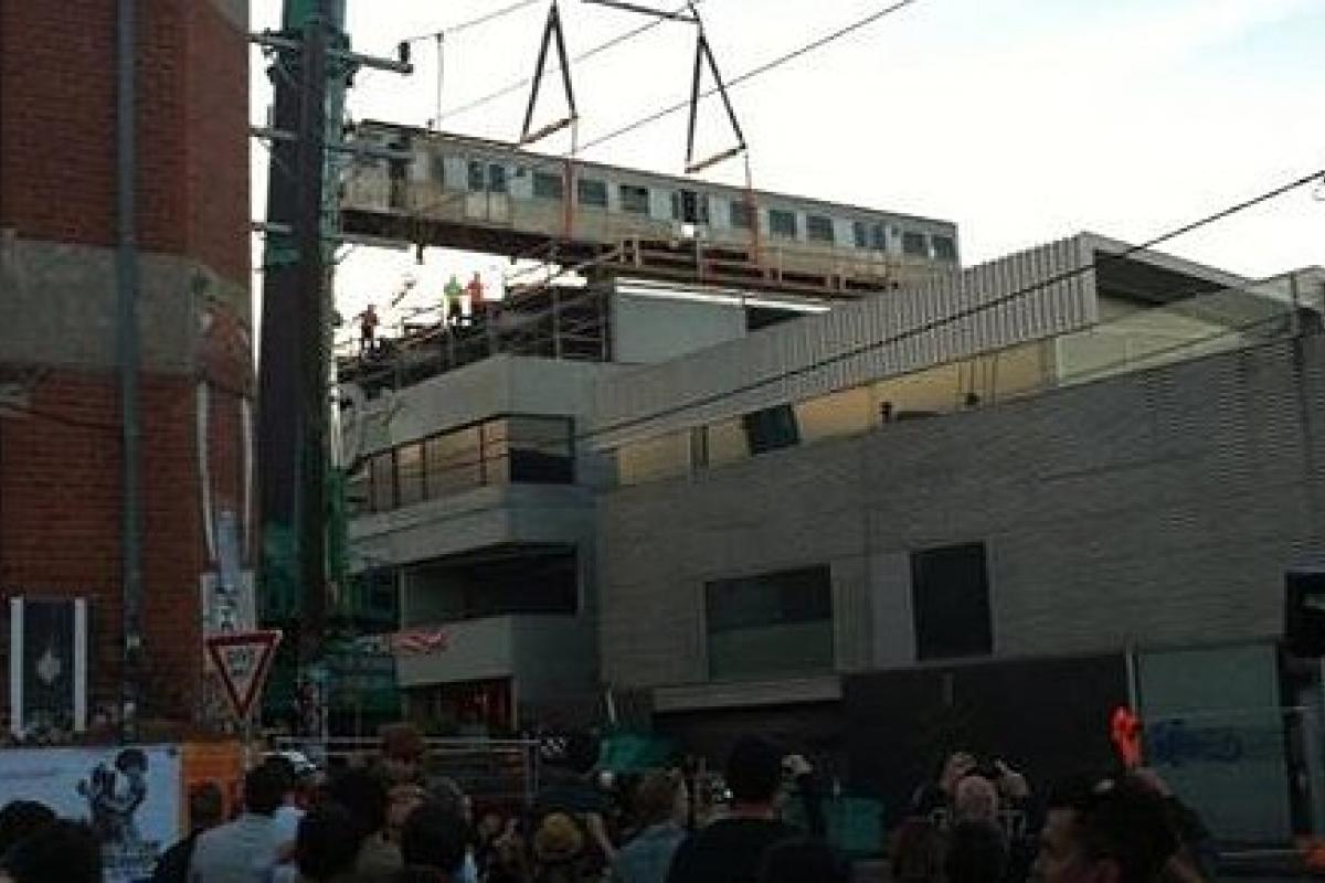 Easey does it! End To End gains its train set Easey does it! End To End gains its train set