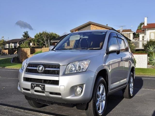 Toyota RAV4 4WD LOW KMs 2010