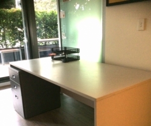 A range of good office desks