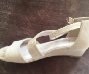 Girls size 3 betts for kids party shoes
